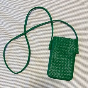 Old navy phone Crossbody Bag